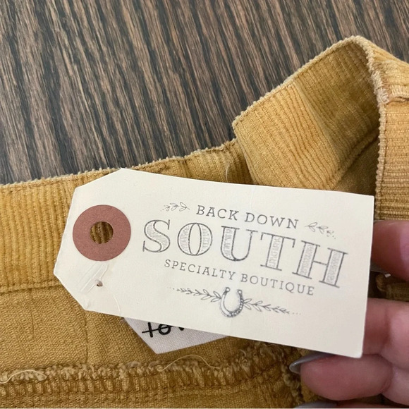 Somedays Lovin’ yellow corduroy tie front high waist shorts size 5 NWT - Picture 4 of 10